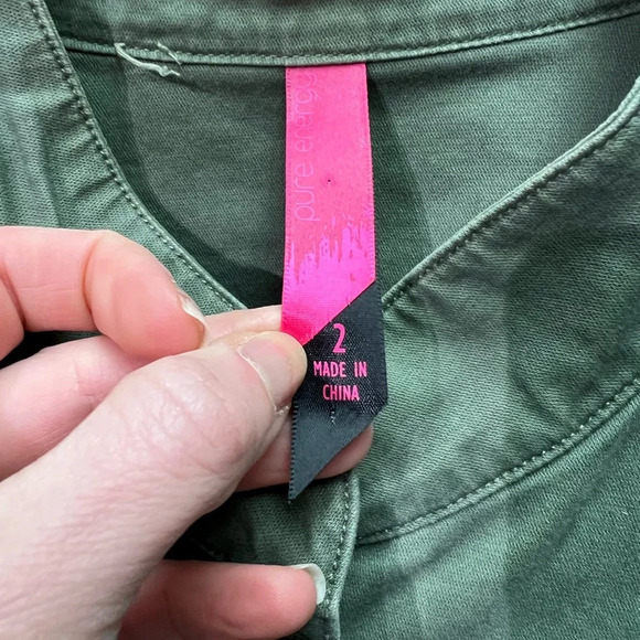 Pure Energy Olive Green Ruffled Crop Jacket with Peekaboo Floral Fabric - size 2 - Picture 9 of 15